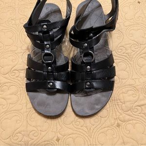 BareTraps black sandals size: 10m